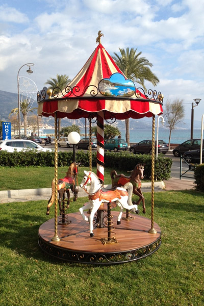 Location Carrousel Lucas